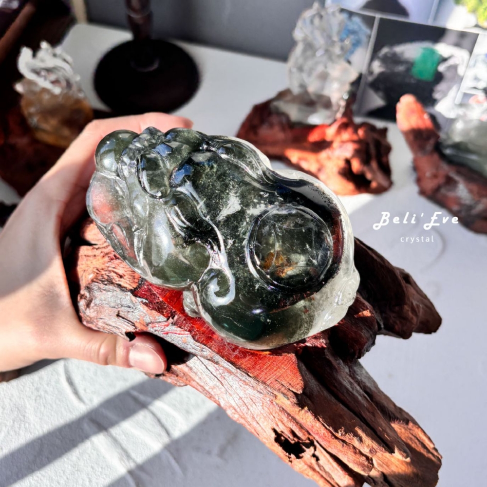 『有求必應』深綠幽靈水晶球守護貔貅+底座 避邪招貴人 業績加強 生意興隆