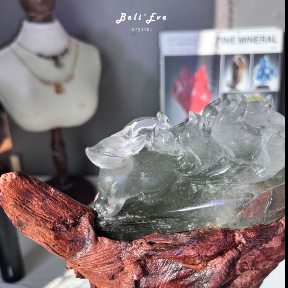 『晶體乾淨』千層綠幽靈九尾狐+底座 業務業績 貴人吸引 人工雕刻