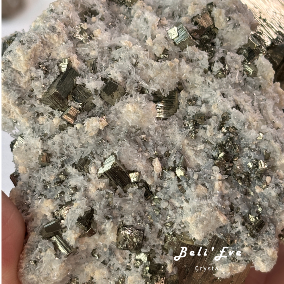 秘魯黃鐵礦共生方解石 pyrite愚人金