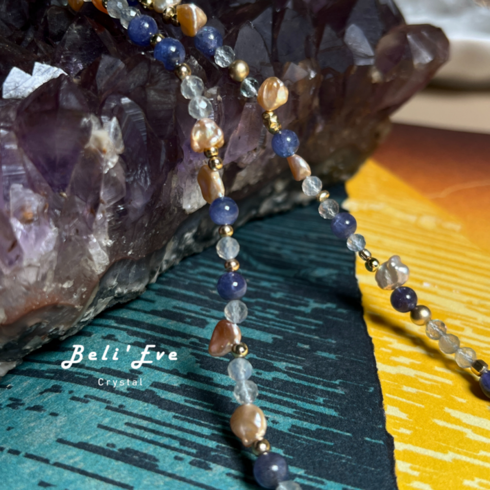 『自信選擇對的道路』坦桑石（丹泉石）+天然淡水珍珠 花瓣keshi珍珠+切面拉長石 設計項鍊