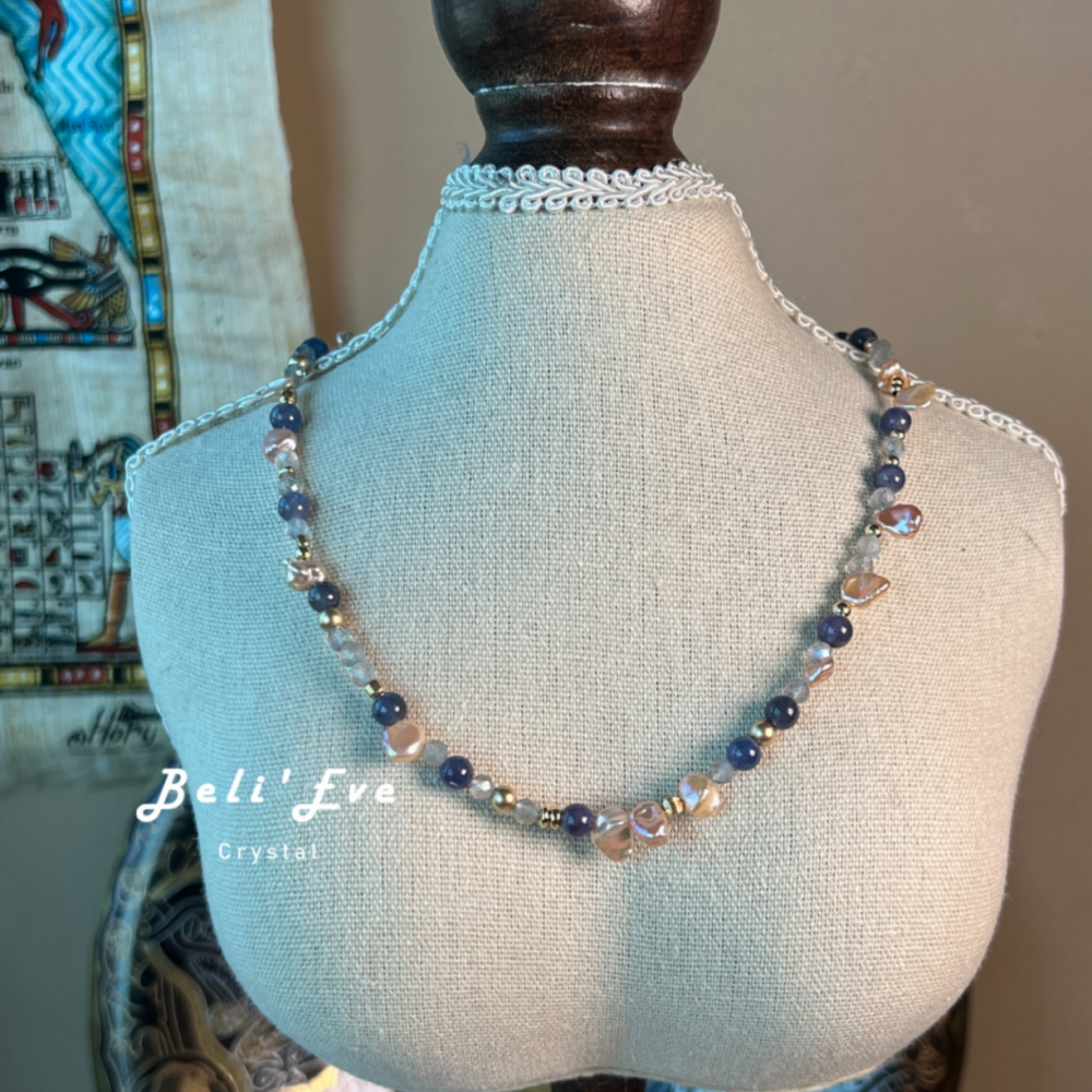 『自信選擇對的道路』坦桑石（丹泉石）+天然淡水珍珠 花瓣keshi珍珠+切面拉長石 設計項鍊