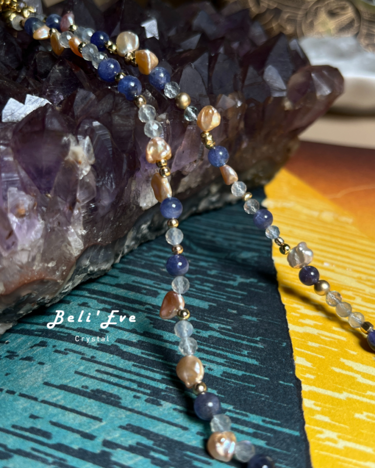 『自信選擇對的道路』坦桑石（丹泉石）+天然淡水珍珠 花瓣keshi珍珠+切面拉長石 設計項鍊